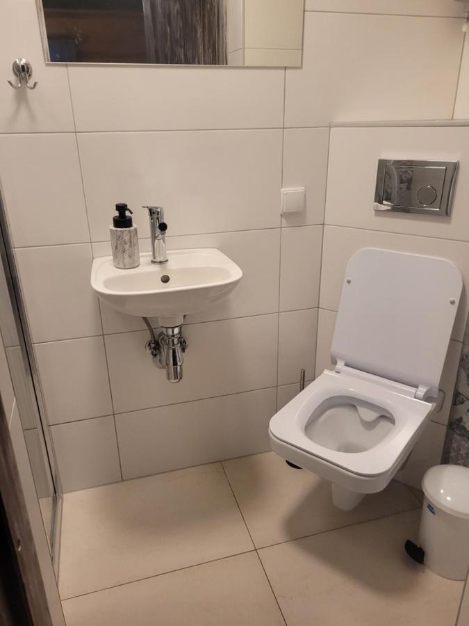 Wynajem Pokoi Krystyna Mroz *